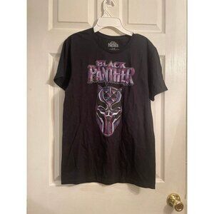 Men’s size small Black Panther Graphic tee NEW